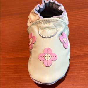 Robeez White Leather Baby Slip-On with Pink Flower Appliqués